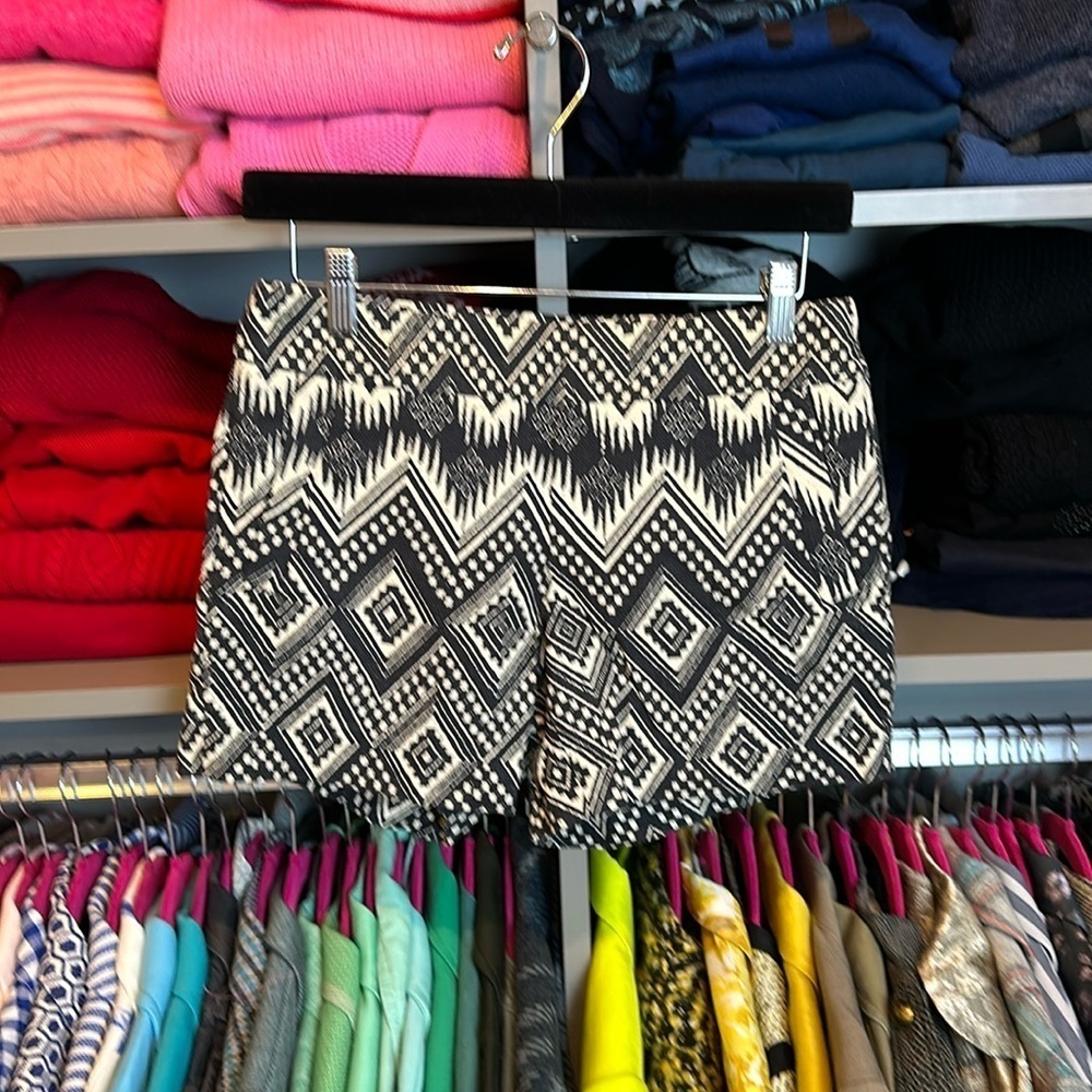J Crew cream with black print 4” shorts size 0